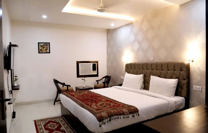 day use hotels in Agra