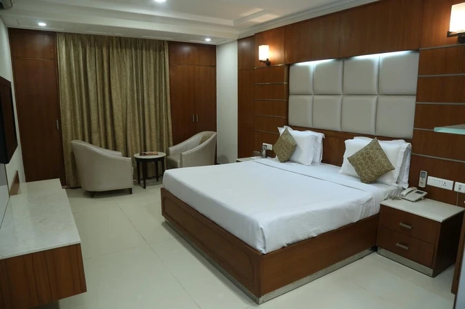 day use hotels in Agra